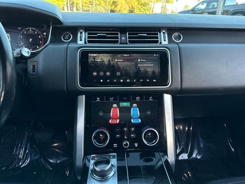 Used 2018 Land Rover Range Rover HSE image 18