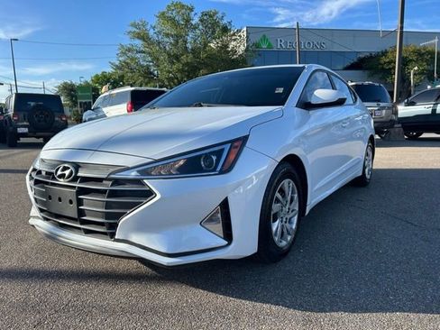Used 2020 Hyundai Elantra SE w/ Cargo Package (C1) FWD image 4