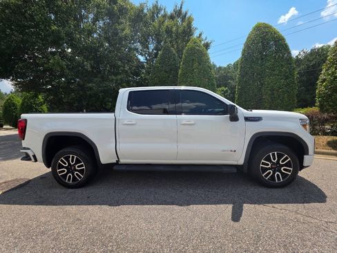 Used 2019 GMC Sierra 1500 AT4 w/ AT4 Premium Package AWD/4WD image 8