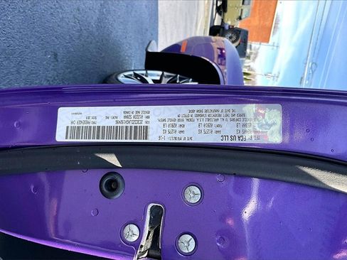 Used 2016 Dodge Challenger SRT image 35