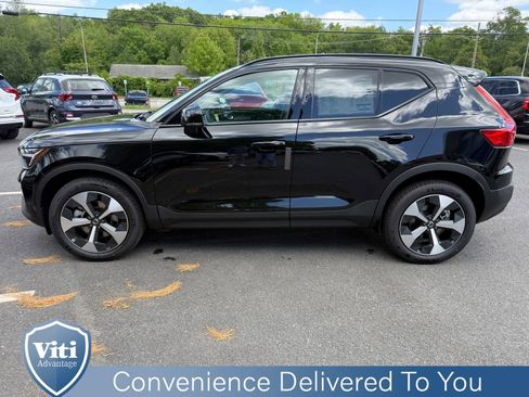 New 2026 Volvo XC40 B5 Core w/ Protection Package Premier AWD/4WD image 5