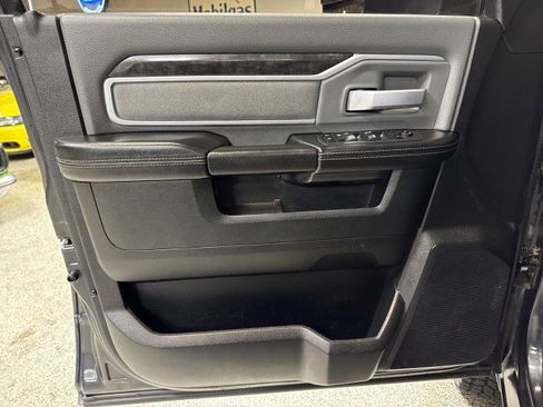 Used 2021 RAM 3500 Big Horn image 22