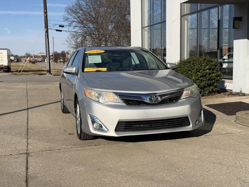 Used 2012 Toyota Camry XLE image 14
