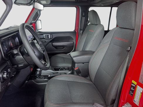 Used 2025 Jeep Wrangler Unlimited Rubicon AWD/4WD image 20