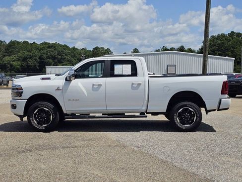 Used 2026 RAM 2500 Laramie AWD/4WD image 16