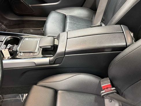 Used 2022 Mercedes-Benz GLB 250 4MATIC image 22