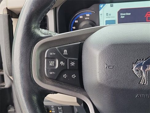 Used 2022 Ford Bronco Wildtrak image 24