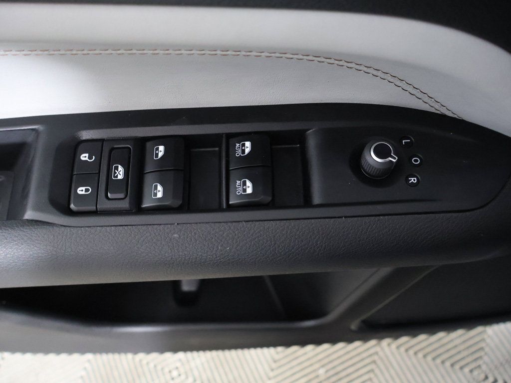Used 2024 Jeep Compass Limited AWD/4WD image 34