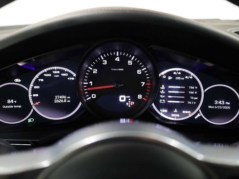 Used 2022 Porsche Cayenne image 24