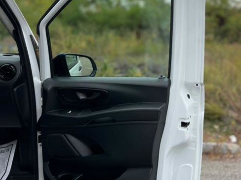 Used 2021 Mercedes-Benz Metris image 26