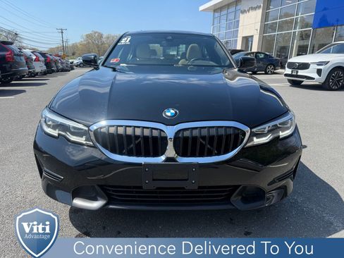 Used 2021 BMW 330i xDrive Sedan w/ Driving Assistance Package AWD/4WD image 3