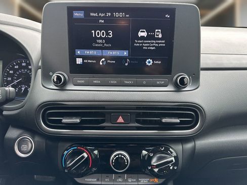 Certified 2022 Hyundai Kona SEL AWD/4WD image 18