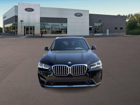 Used 2023 BMW X3 xDrive30i w/ Premium Package w/ZPA AWD/4WD image 3