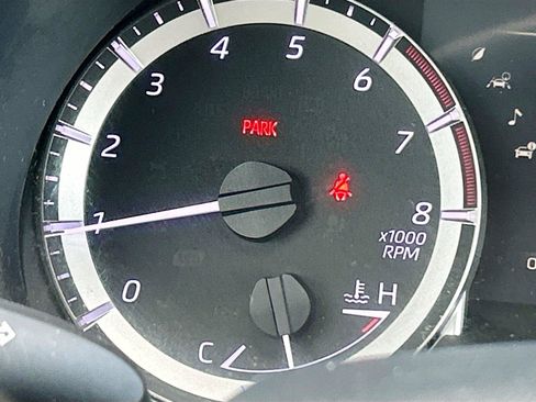 Used 2024 Toyota Highlander XLE FWD image 40