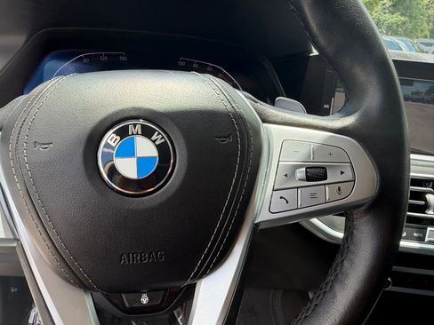 Used 2022 BMW X7 xDrive40i w/ Premium Package AWD/4WD image 19