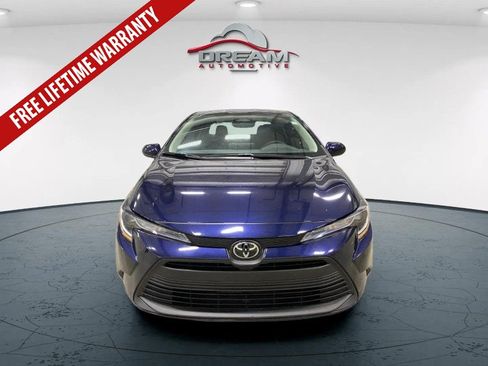 Used 2025 Toyota Corolla LE FWD image 3