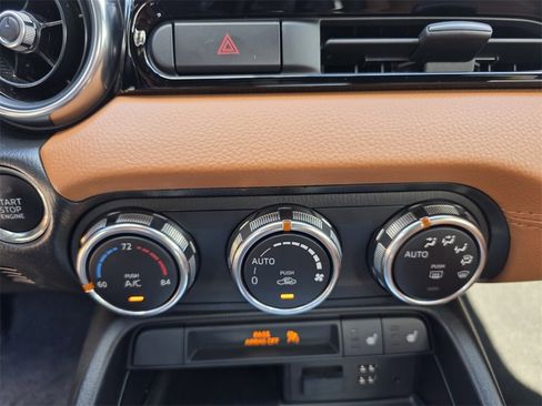 Used 2017 FIAT 124 Spider Lusso image 21