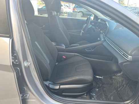 Used 2024 Hyundai Elantra SEL FWD image 44