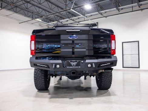 Used 2022 Ford F250 Lariat w/ Lariat Ultimate Package AWD/4WD image 5