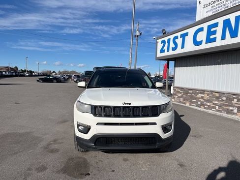 Used 2020 Jeep Compass Latitude AWD/4WD image 2