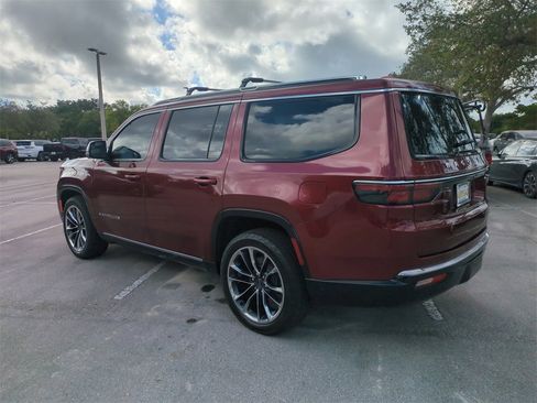 Used 2022 Jeep Wagoneer Series III w/ Premium Group I image 8