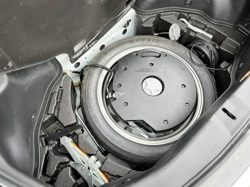 Used 2016 Nissan 370Z Coupe RWD image 19