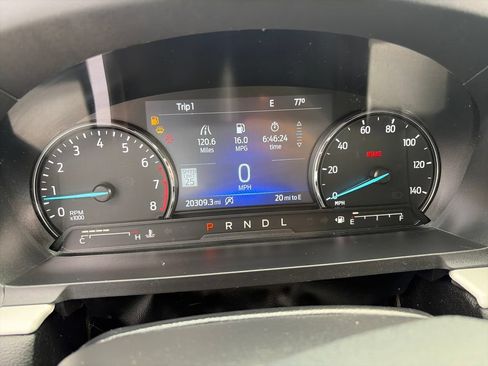 Used 2024 Ford Explorer XLT w/ Equipment Group 202A AWD/4WD image 18
