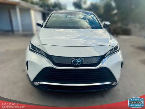 Used 2021 Toyota Venza Limited w/ Advanced Technology Package image 2