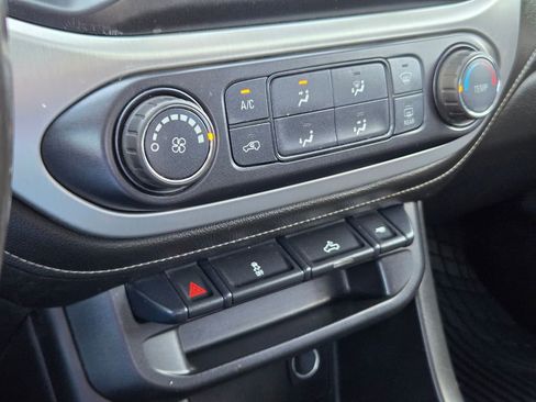 Used 2020 GMC Canyon SLE w/ Trailering Package image 16