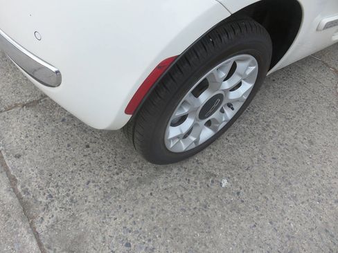 Used 2017 FIAT 500 Lounge FWD image 29