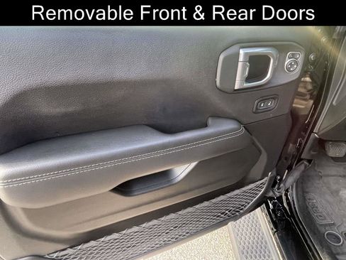 Used 2021 Jeep Wrangler Unlimited Sahara image 15