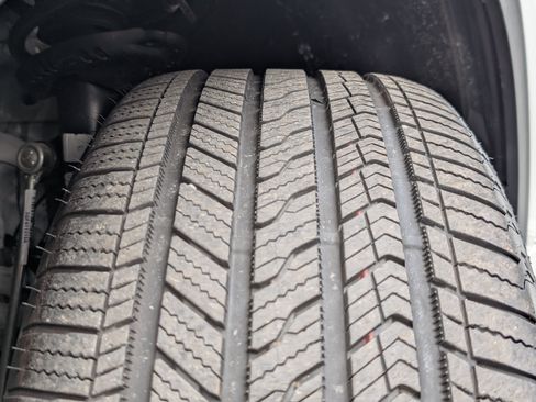 Used 2024 Volkswagen Atlas Cross Sport SEL Premium R-Line image 37