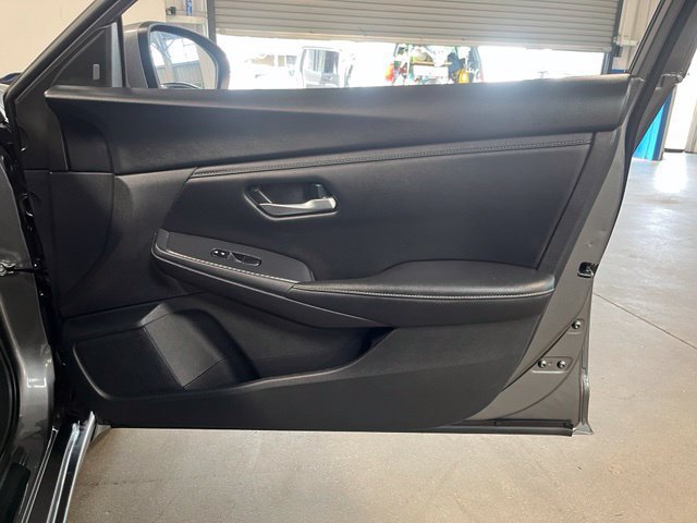 Used 2024 Nissan Sentra SV FWD image 12
