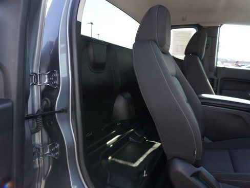 Used 2022 Chevrolet Colorado LT w/ Fleet Safety Package image 27