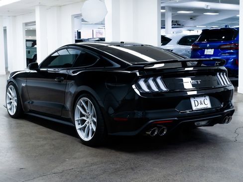 Used 2019 Ford Mustang GT Premium w/ GT Performance Package image 4