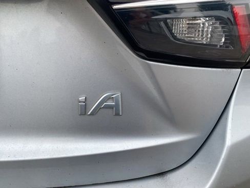 Used 2018 Toyota Yaris iA image 9