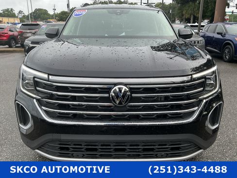 Used 2025 Volkswagen Atlas SE FWD image 8