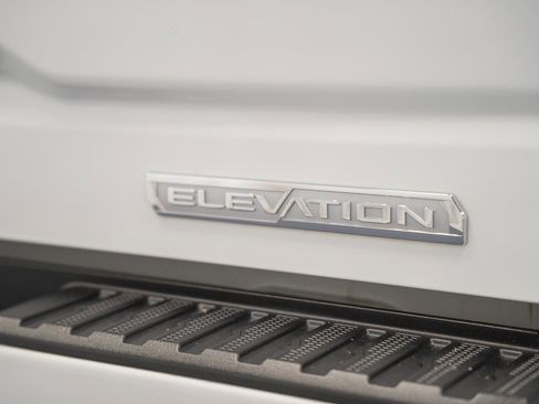 Used 2022 GMC Sierra 1500 Elevation w/ Preferred Package AWD/4WD image 9