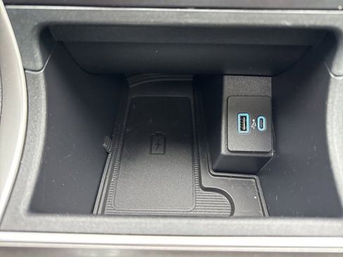 Used 2024 Ford Edge SEL w/ Convenience Package image 37