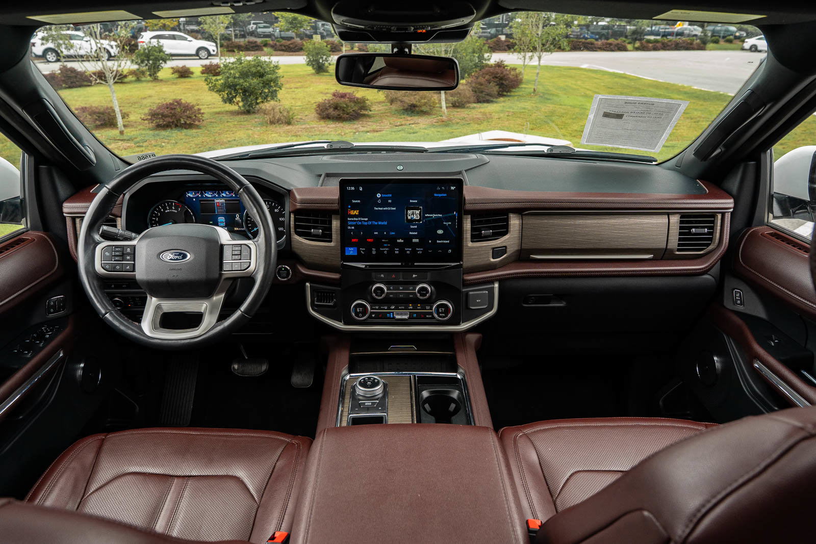 Used 2024 Ford Expedition Limited RWD image 24