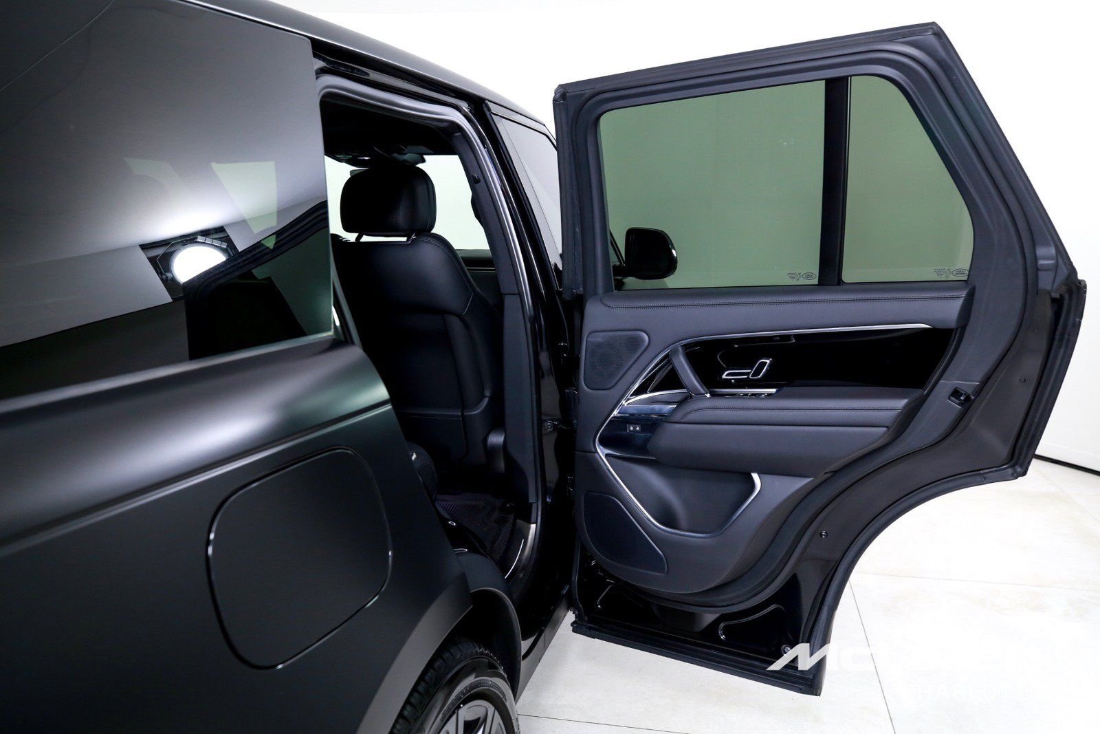 Used 2024 Land Rover Range Rover SE AWD/4WD image 24