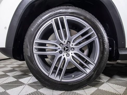 Used 2024 Mercedes-Benz GLS 450 4MATIC image 44