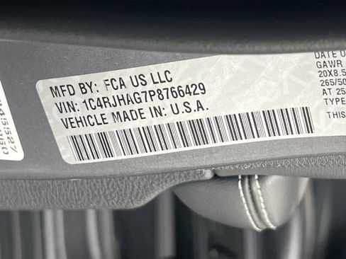 Used 2023 Jeep Grand Cherokee Altitude image 30