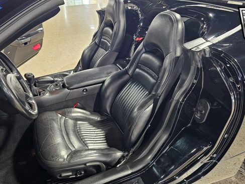 Used 2000 Chevrolet Corvette Convertible w/ Memory Pkg image 26