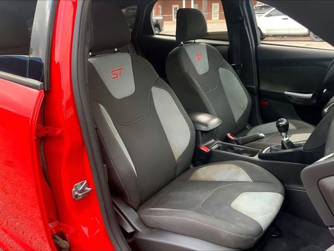 Used 2015 Ford Focus ST FWD image 9