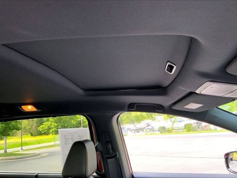 Used 2024 Honda Odyssey Sport image 21