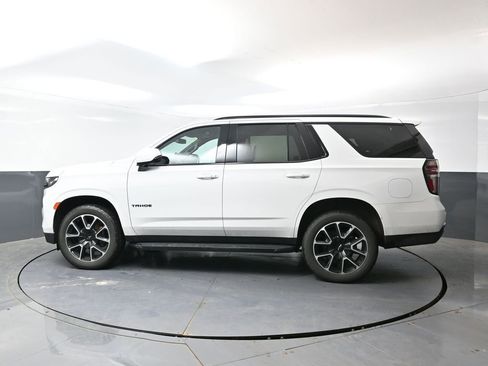 Used 2021 Chevrolet Tahoe RST w/ Luxury Package AWD/4WD image 11