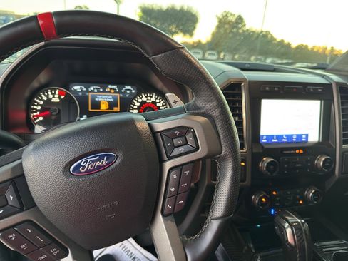 Used 2019 Ford F150 Raptor w/ Equipment Group 802A Luxury image 9