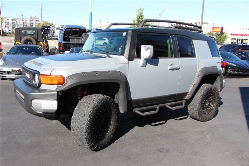 Used 2014 Toyota FJ Cruiser 4WD w/ Convenience Package image 42