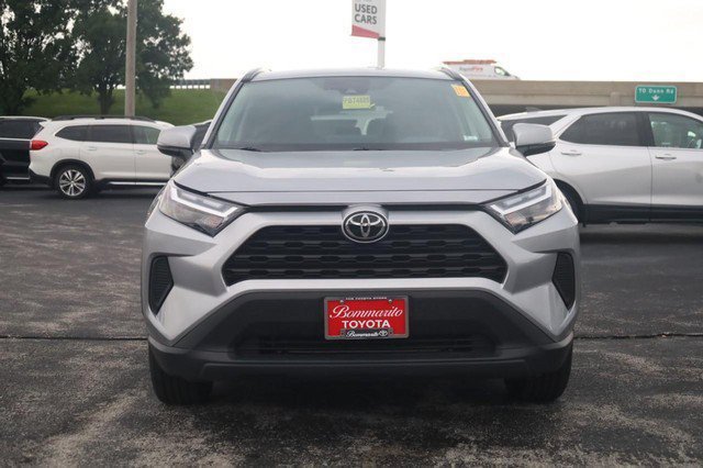 Used 2025 Toyota RAV4 XLE w/ Weather Package AWD/4WD image 3